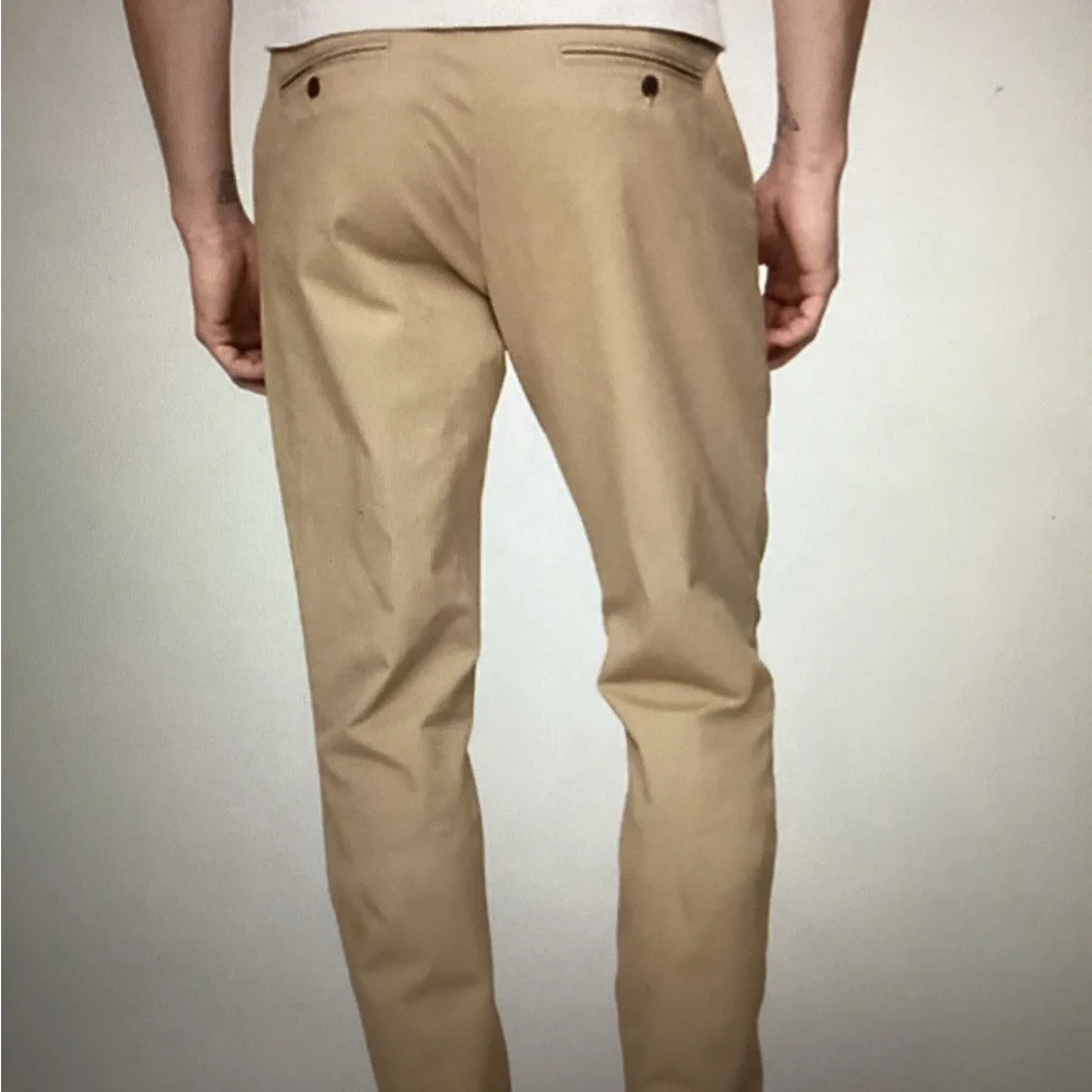 GAP NWT 29 X 30 Slim Fit Men's Khaki Chinos 90+ cotton - Picture 4 of 9